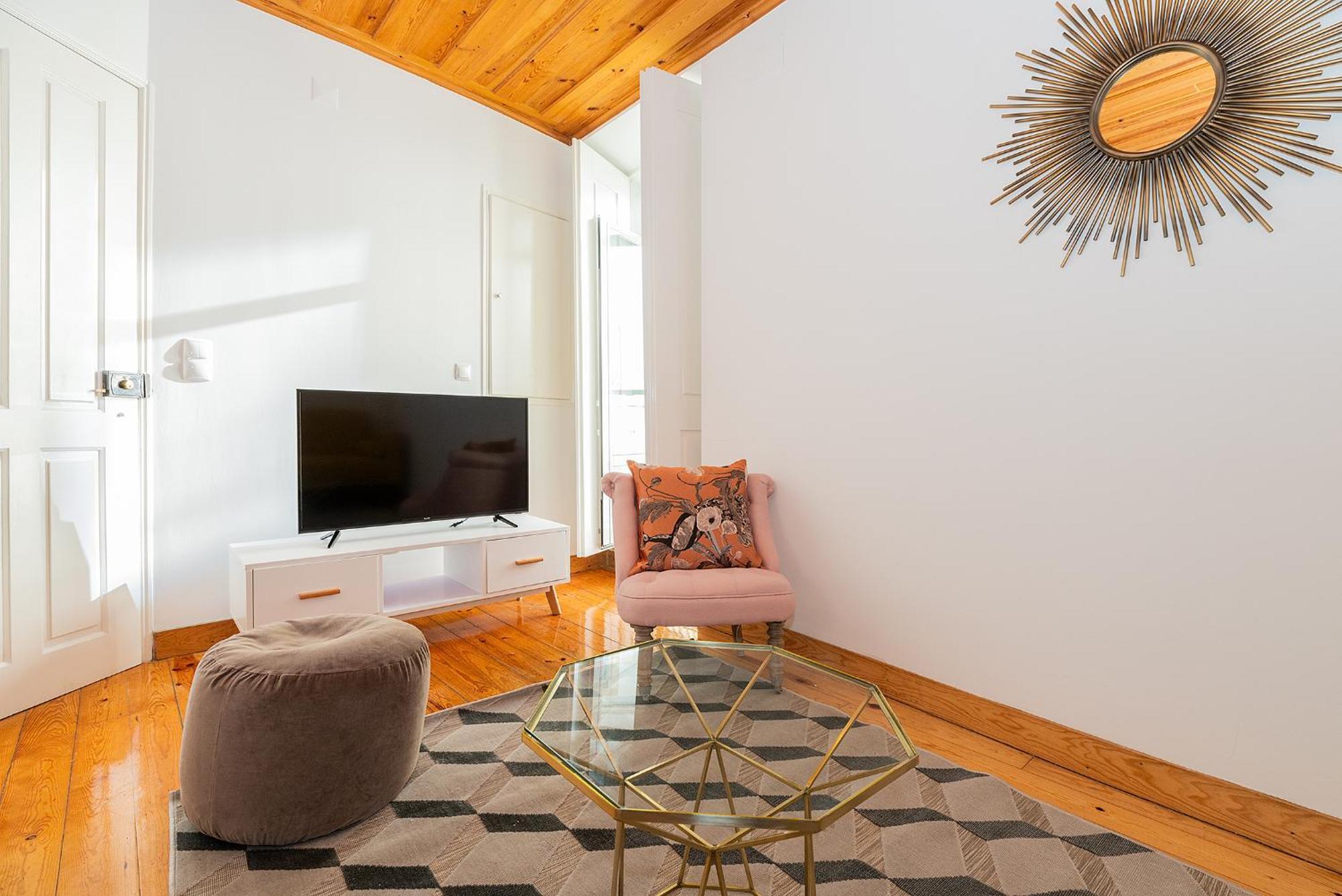 River View 1Bdr Apt In Alfama Close To Tram Lisboa Exterior foto